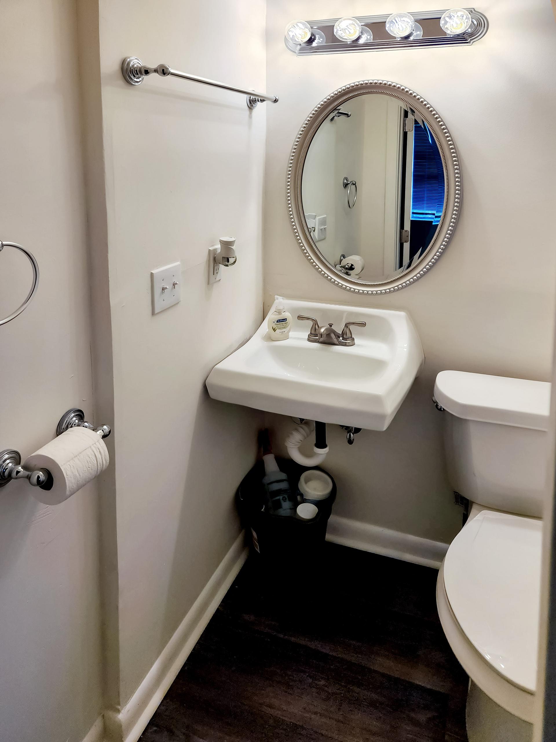 bathroom, detected: