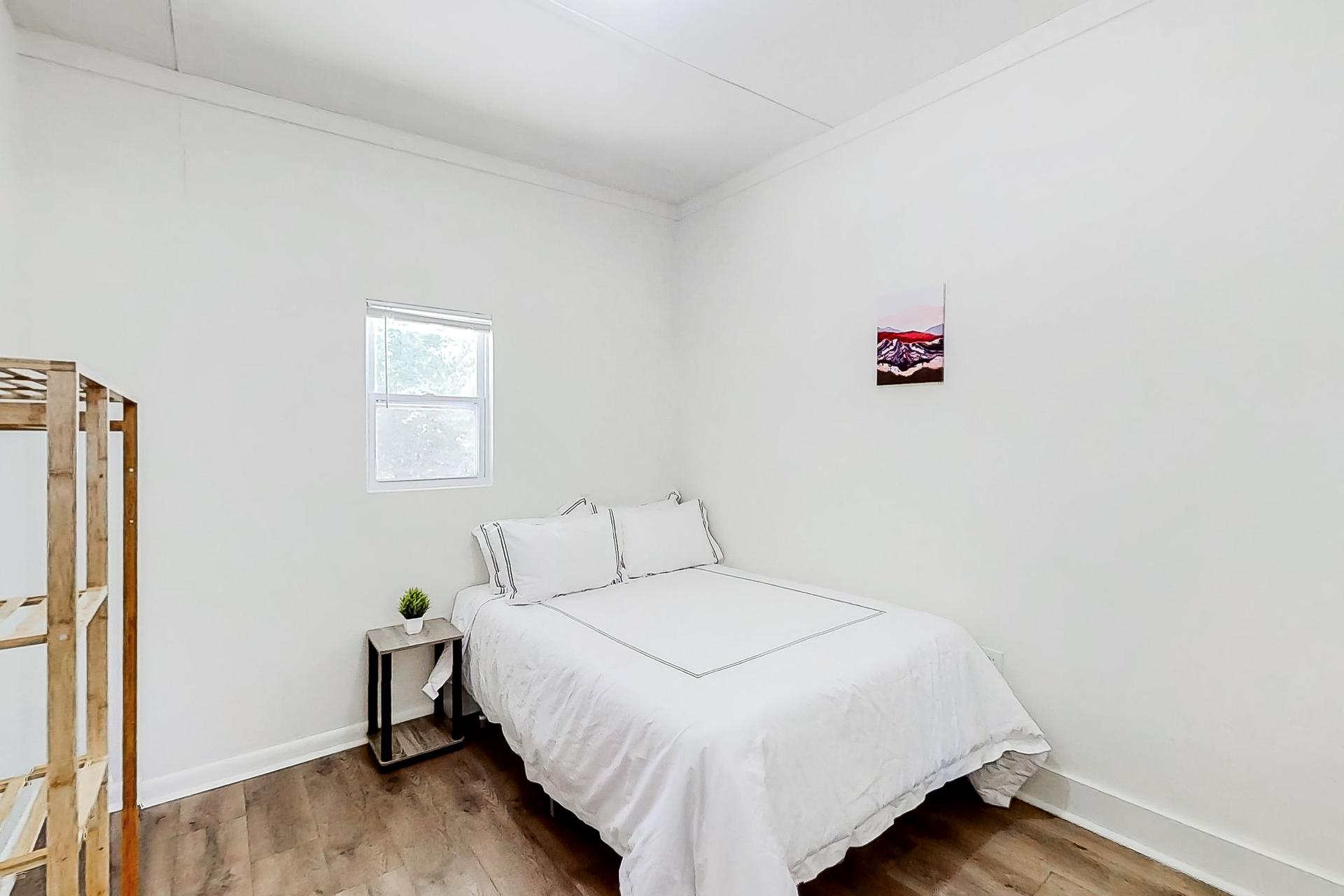bedroom, detected: bed