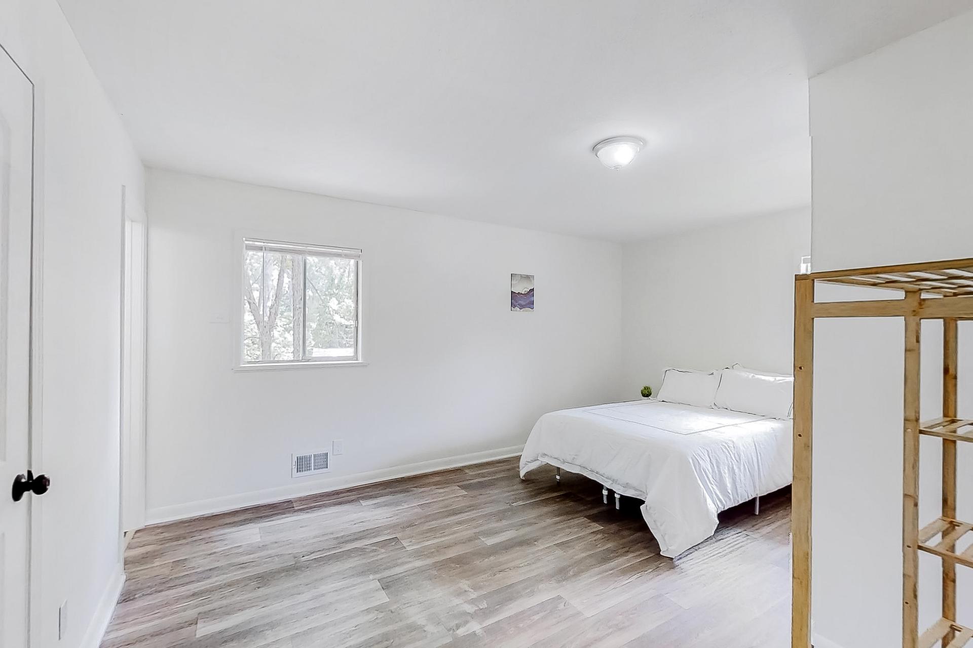 bedroom, detected: bed