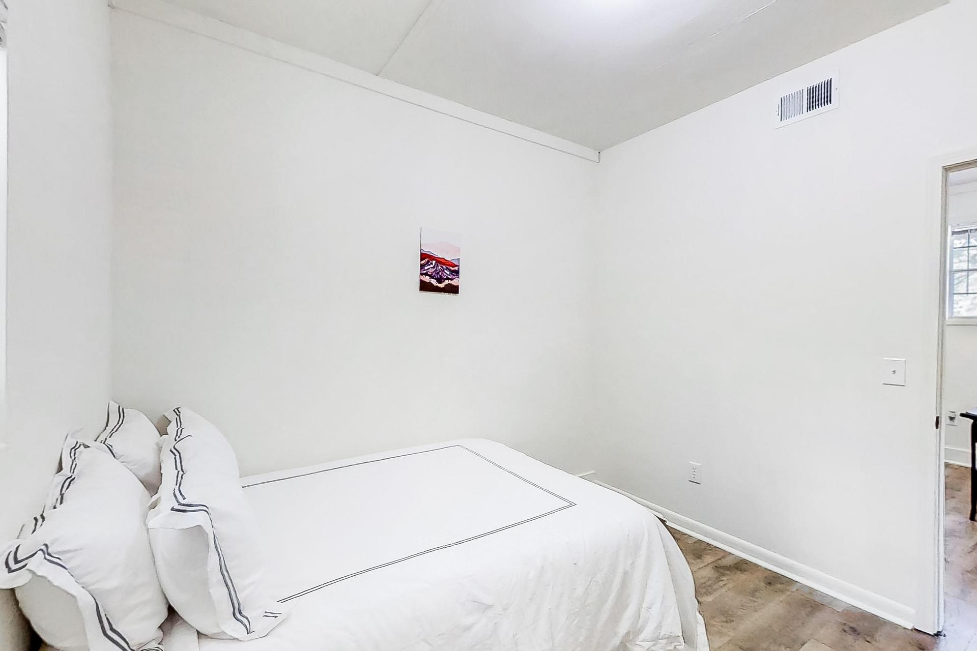 bedroom, detected: bed