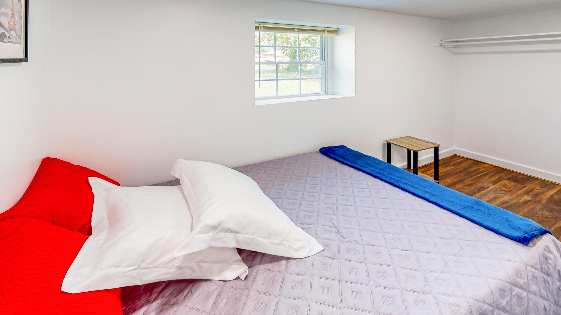 bedroom, detected: bed