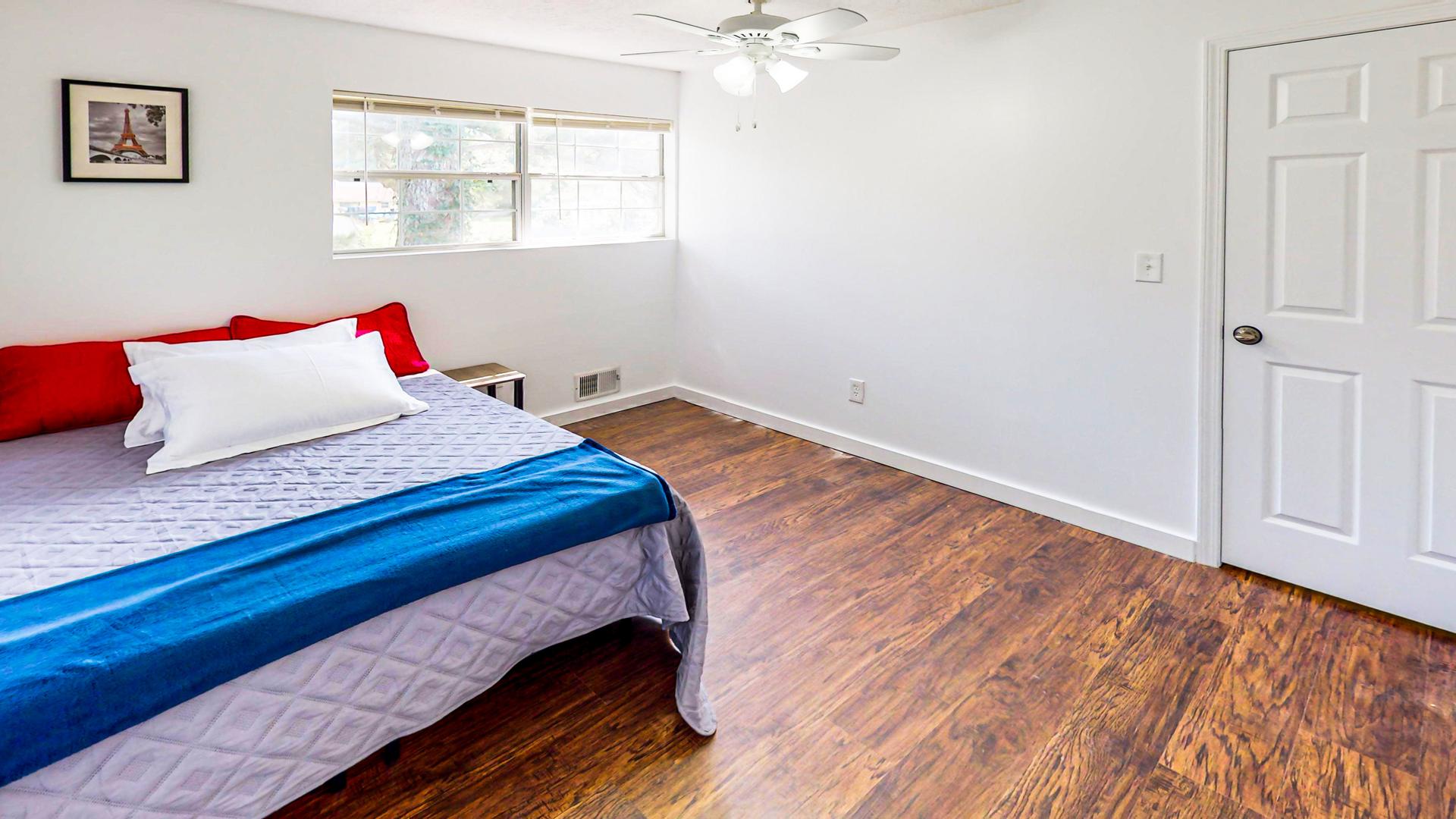 bedroom, detected: ceiling fan, bed, window blind