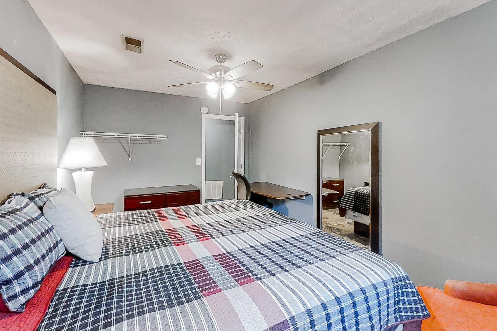 bedroom, detected: bed, ceiling fan