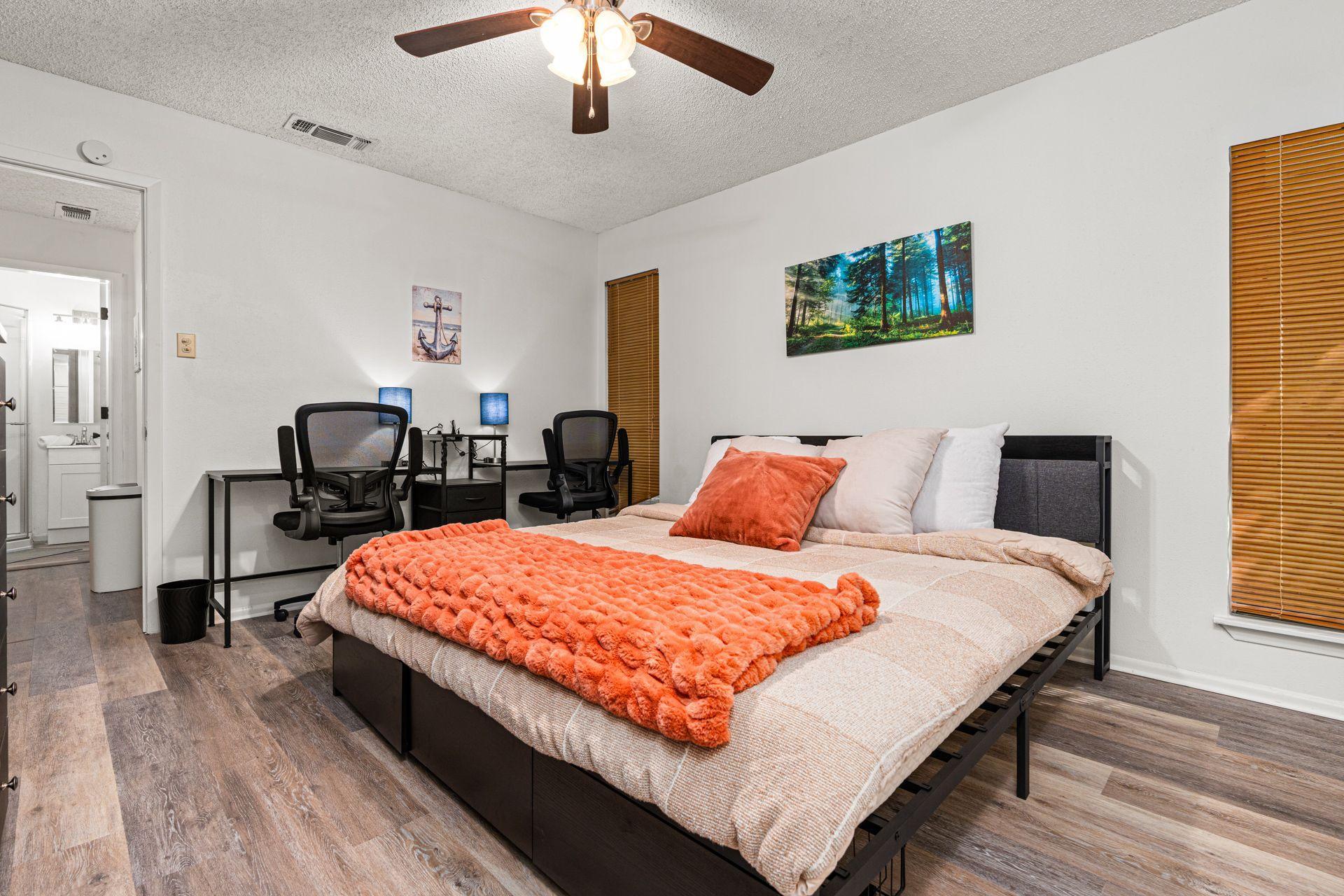 Comfortable and relaxing space with ceiling fan!