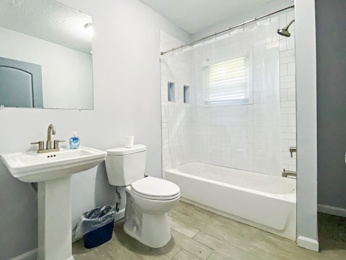Bathroom(s)