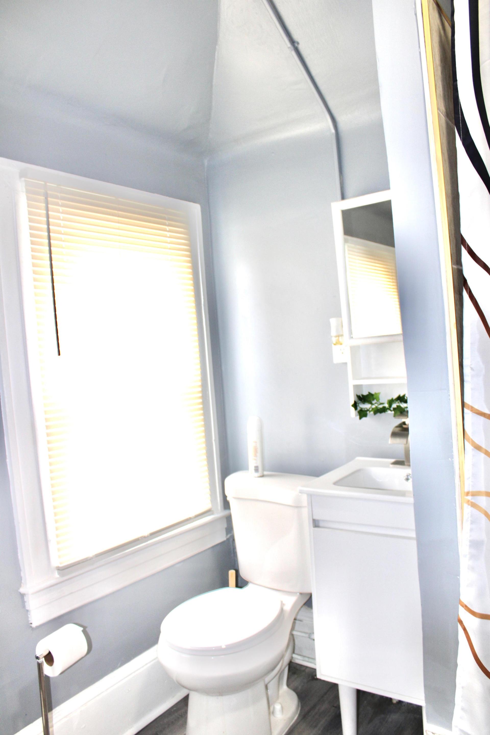 On the top floor, completely private. For couples or singles, NO kids or pets permitted.