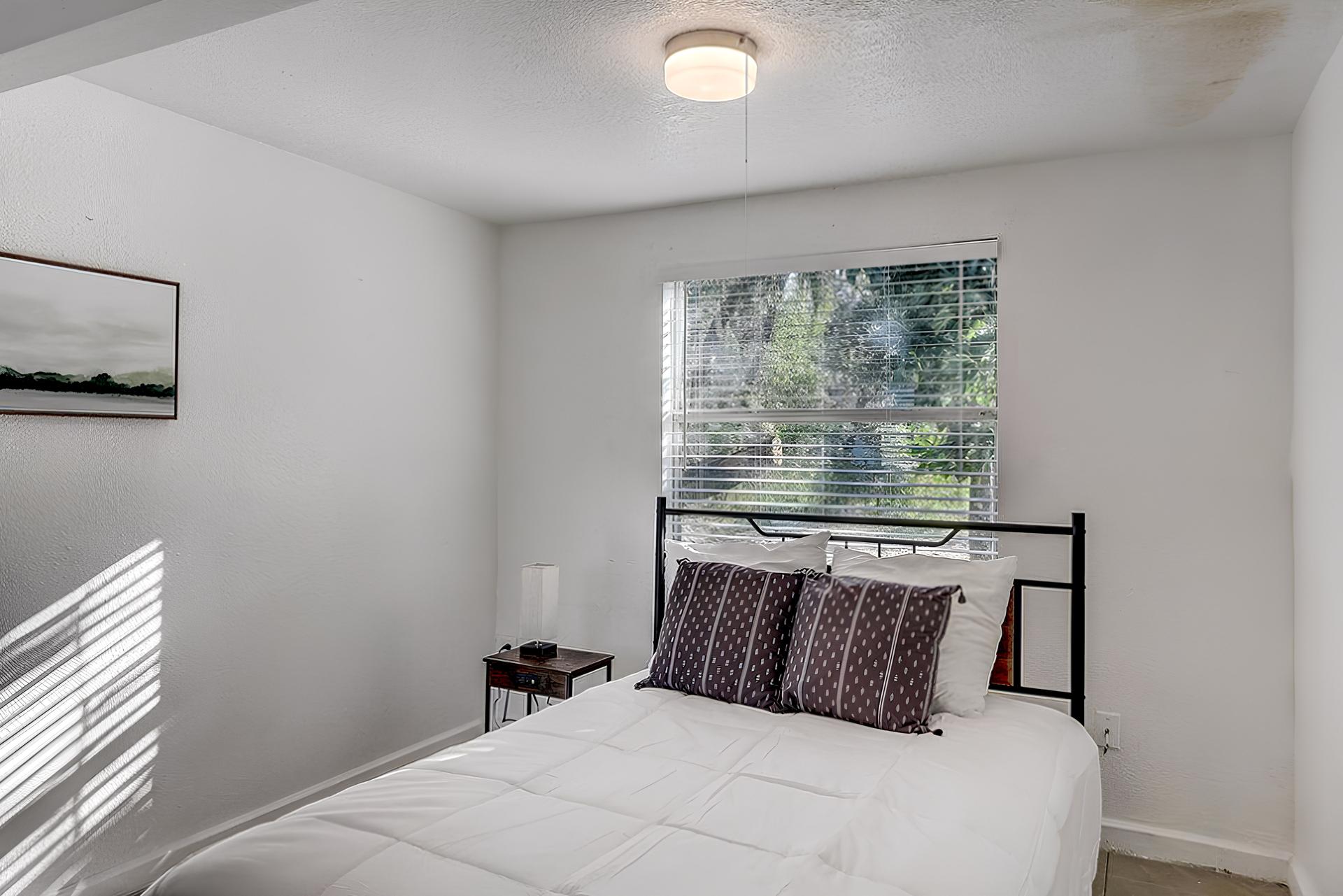 bedroom, detected: bed