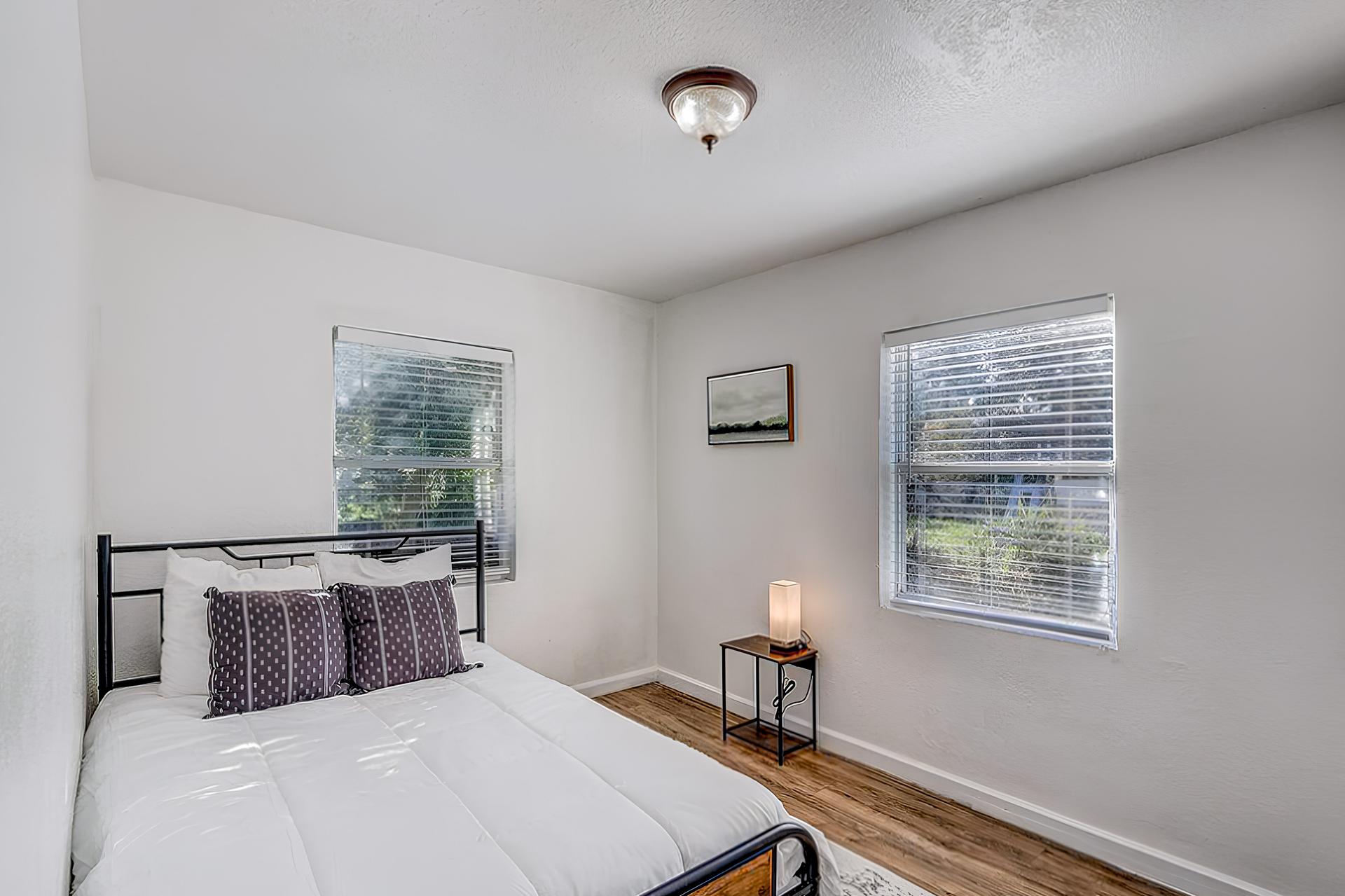 bedroom, detected: bed, window blind