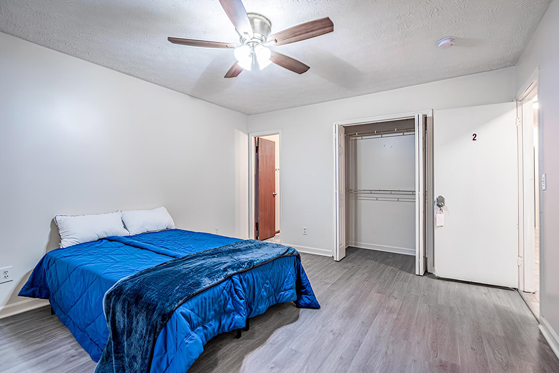 bedroom, detected: ceiling fan, bed, window blind