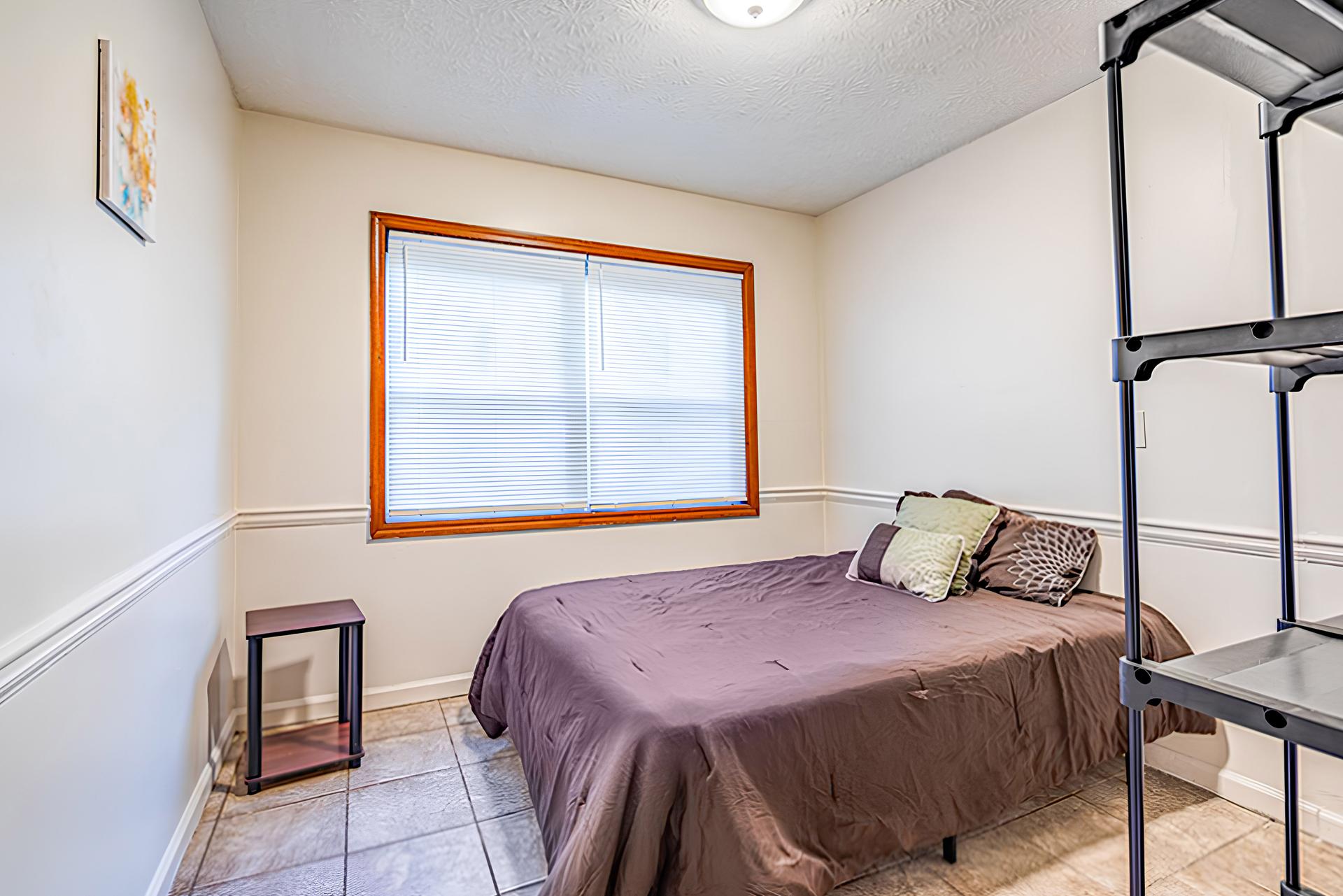 bedroom, detected: bed