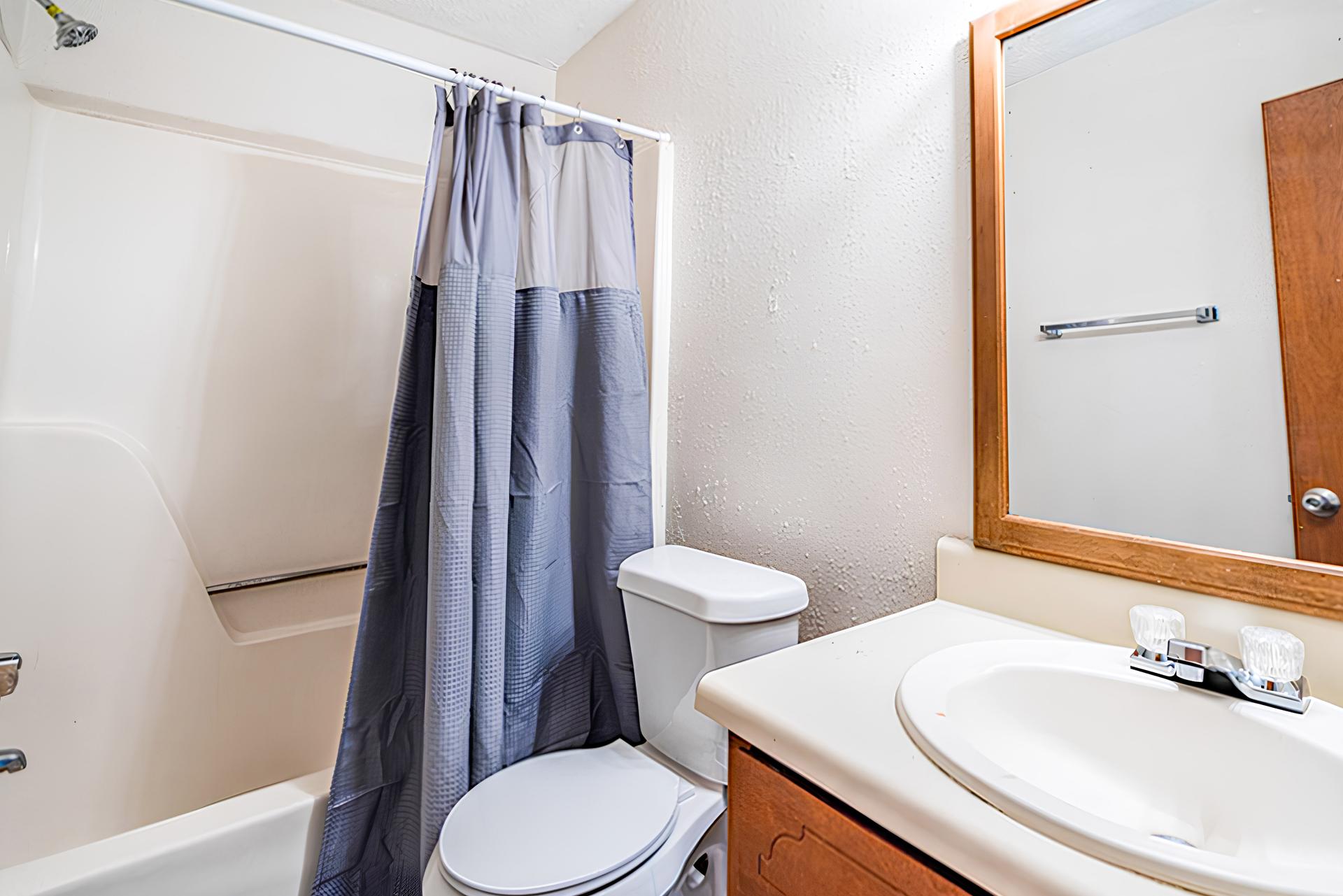 bathroom, detected: shower, bathtub