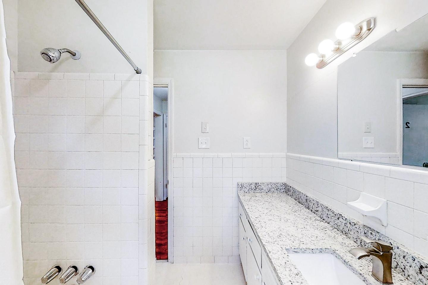 Bathroom(s)