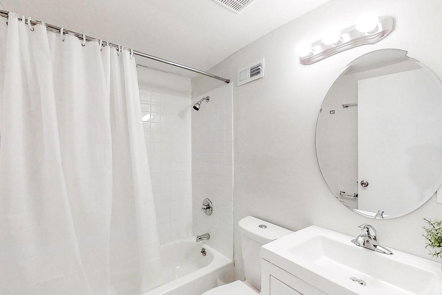 Bathroom(s)