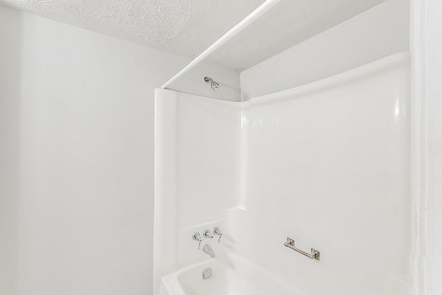 Bathroom(s)
