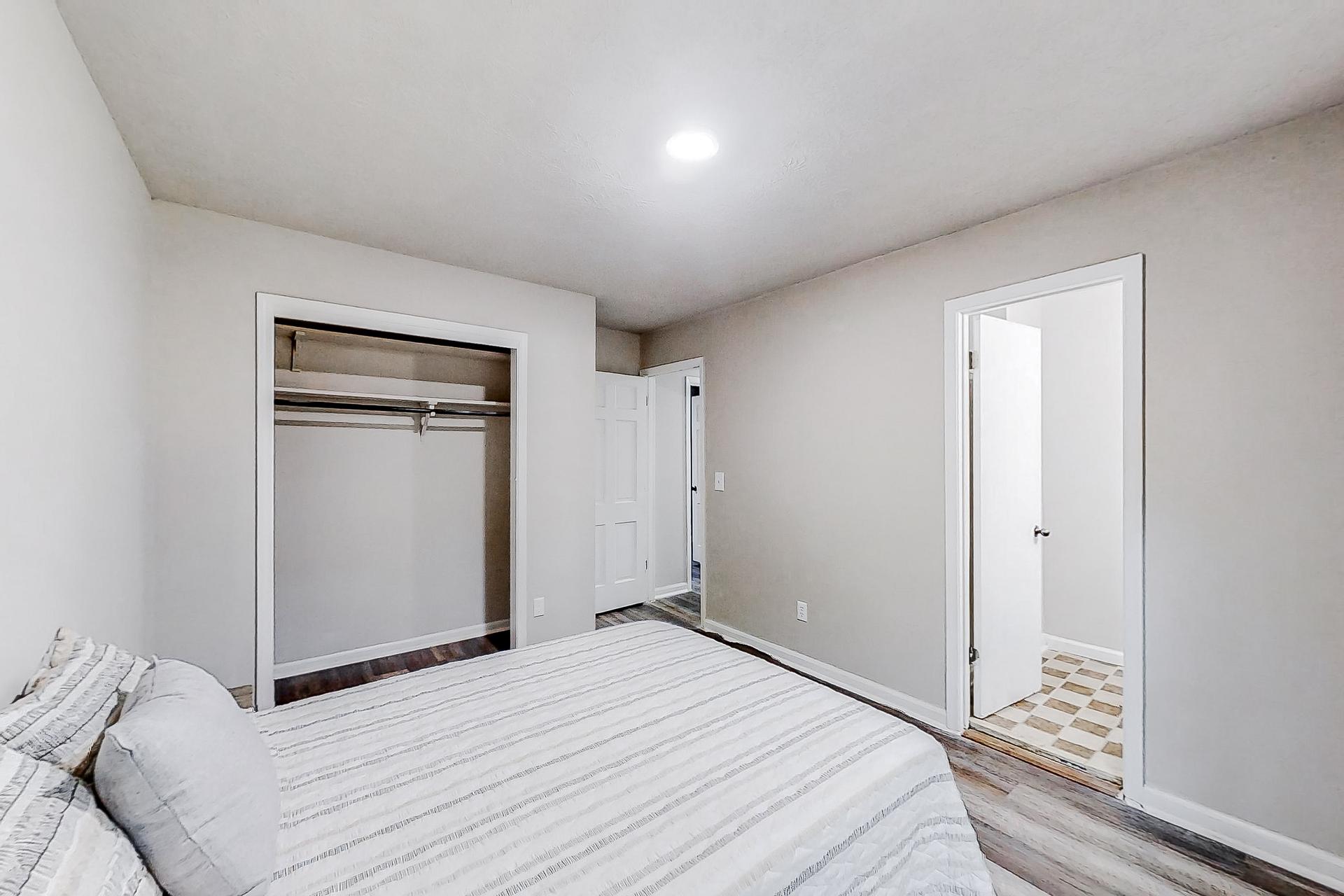 bedroom, detected: bed