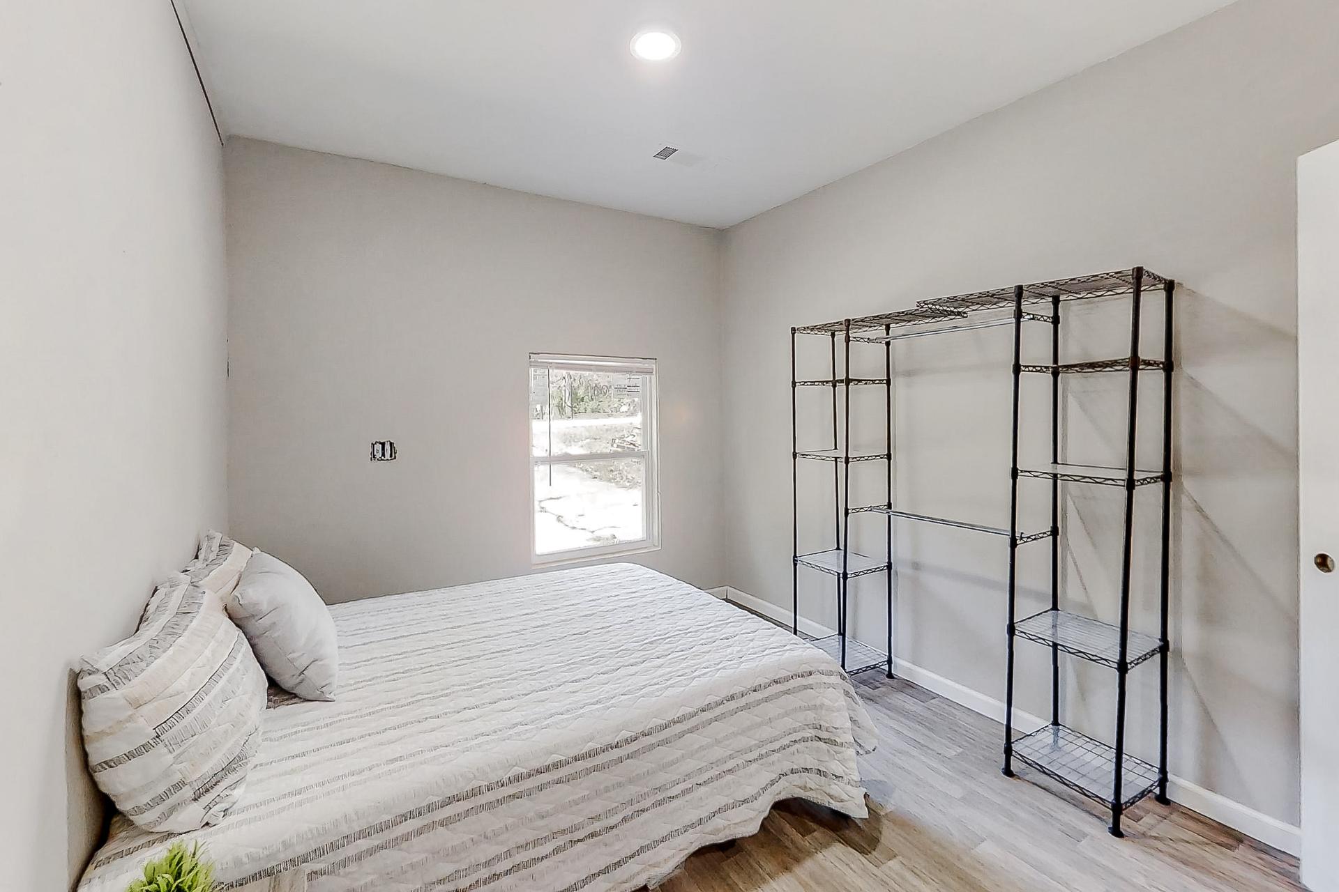 bedroom, detected: bed