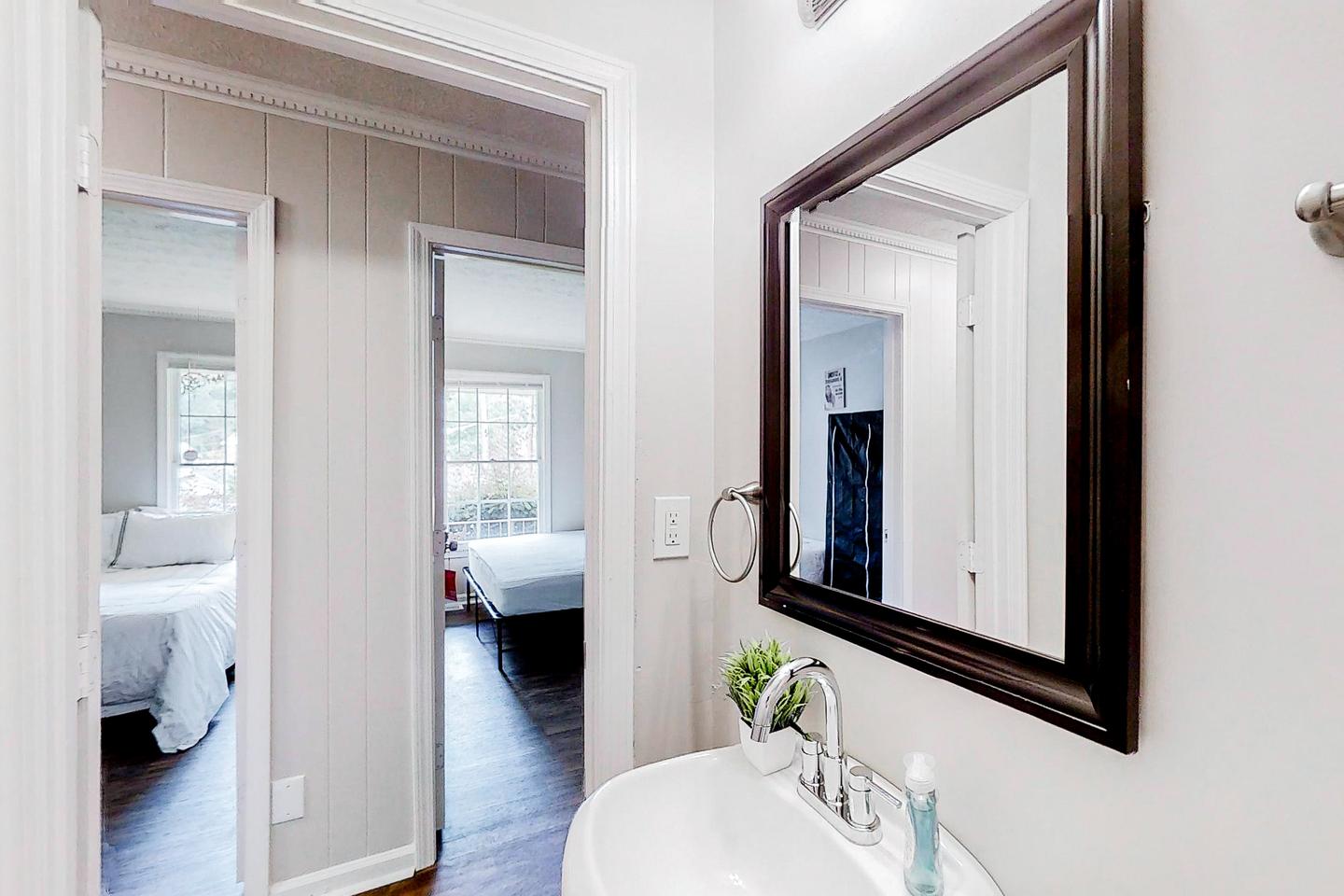 Bathroom(s)