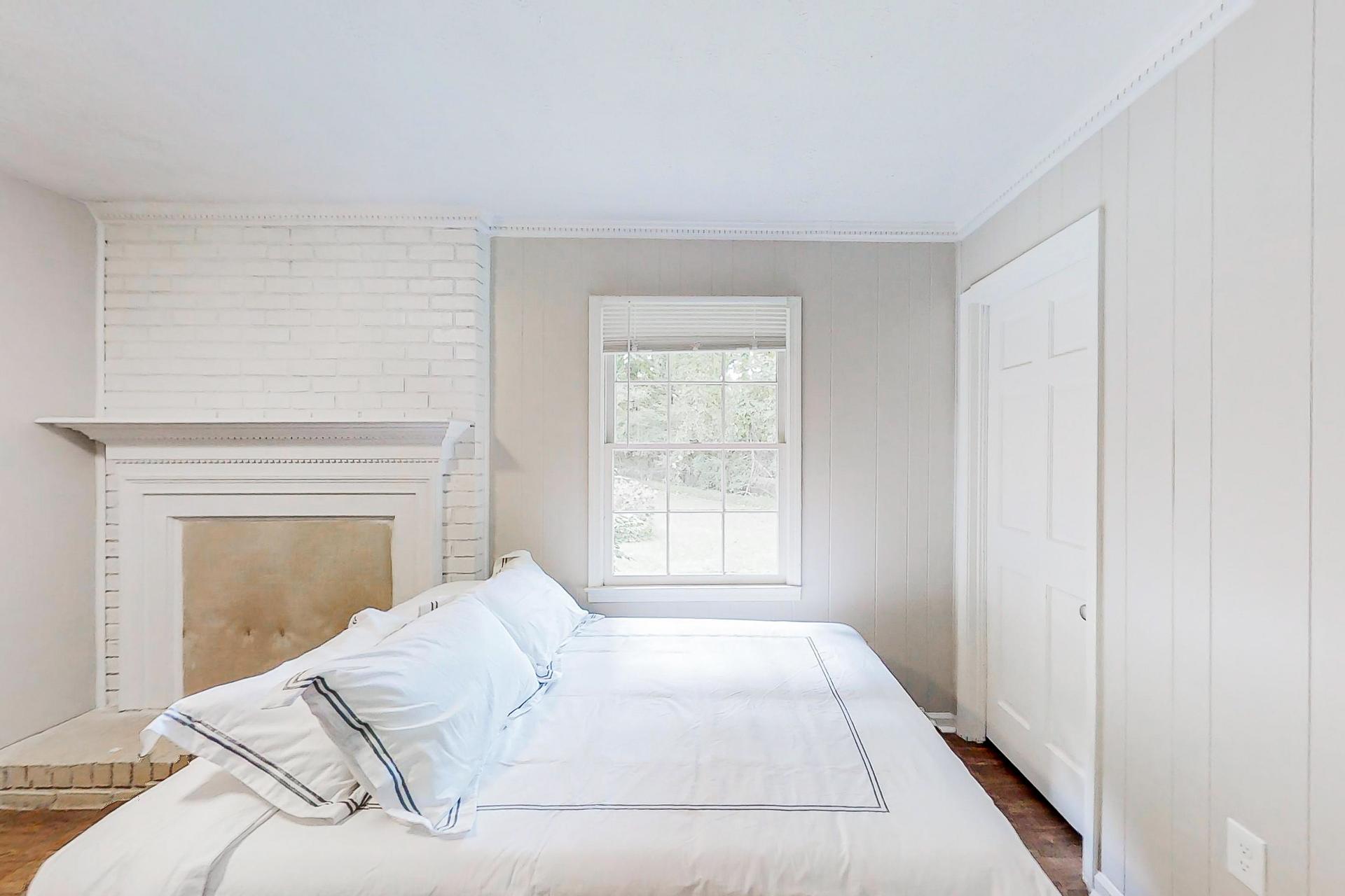 bedroom, detected: bed