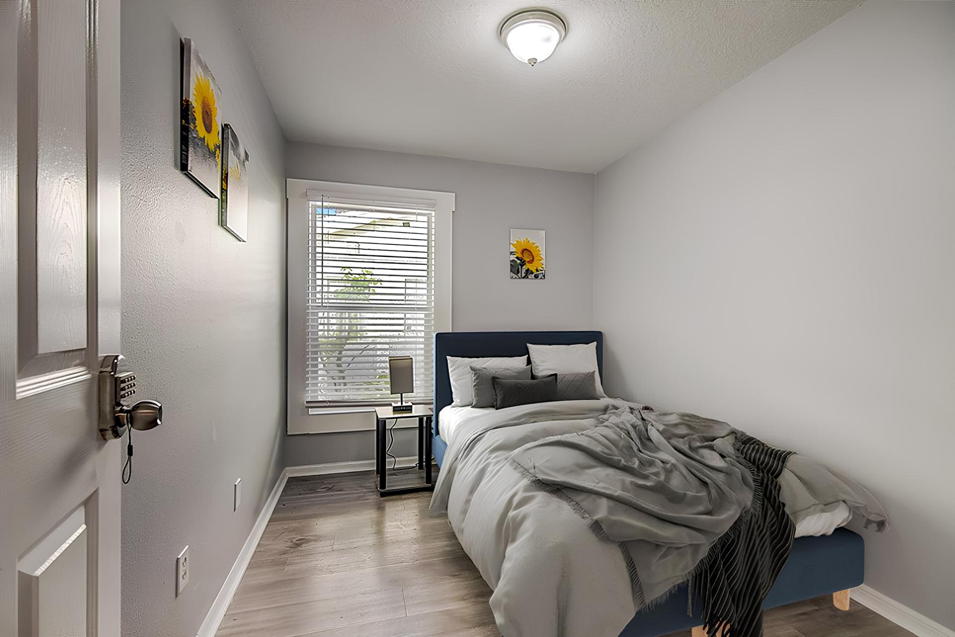 bedroom, detected: bed, window blind