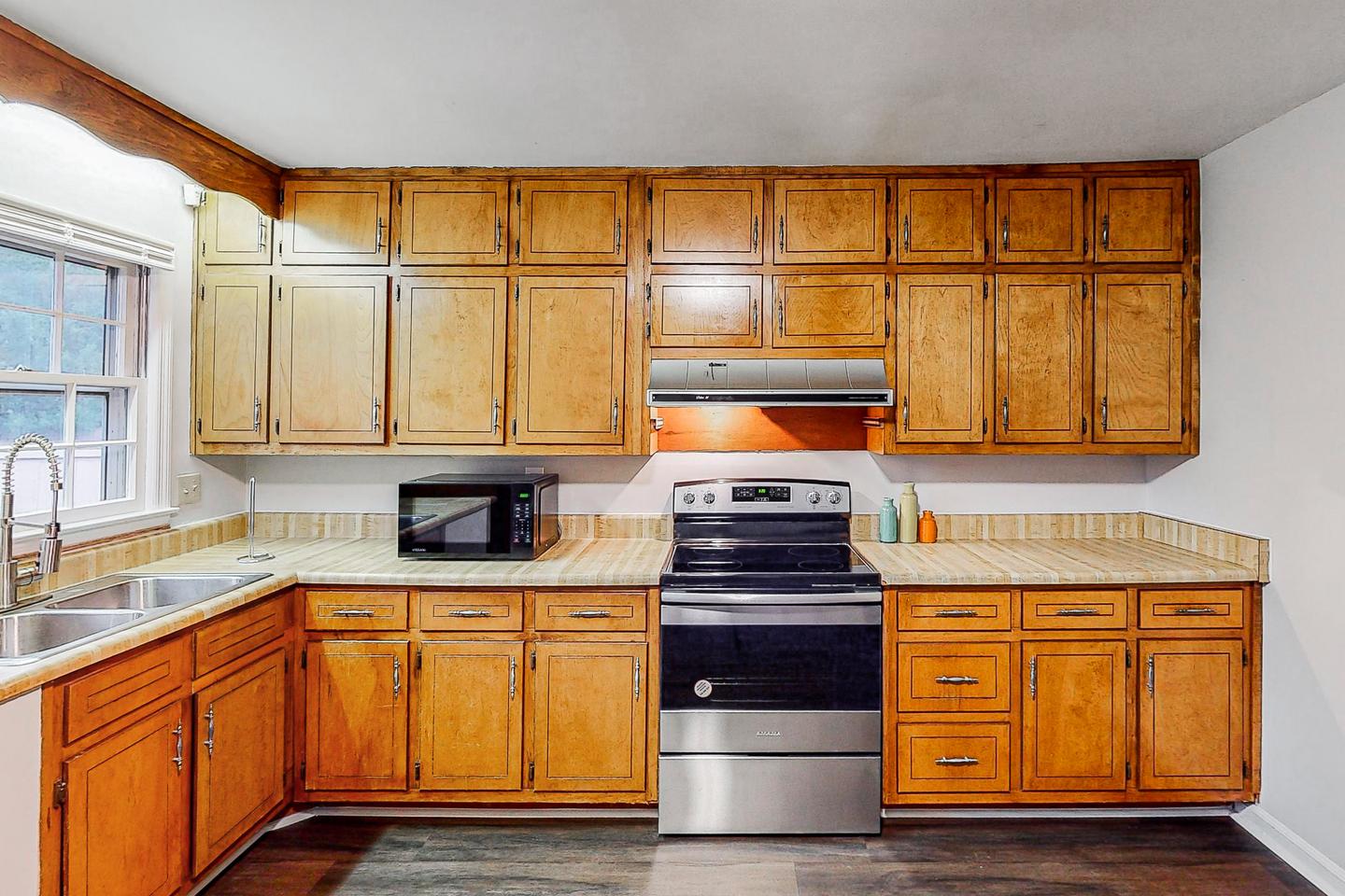 Common spaces including the kitchen
