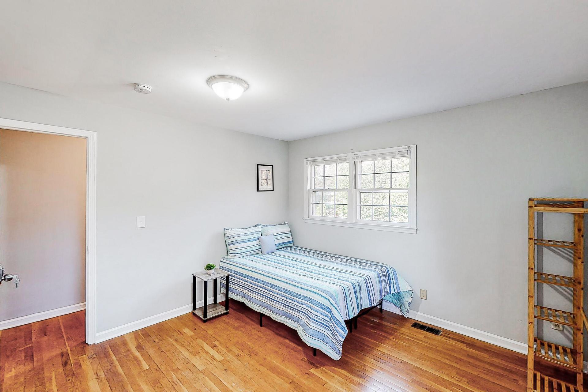 bedroom, detected: bed