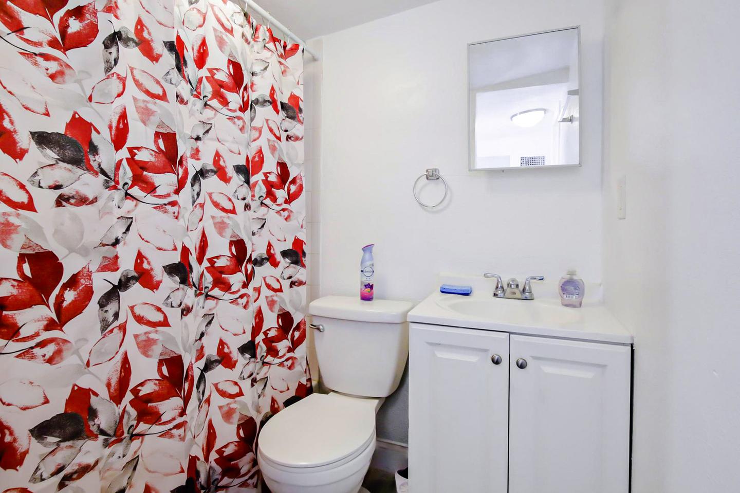 Bathroom(s)