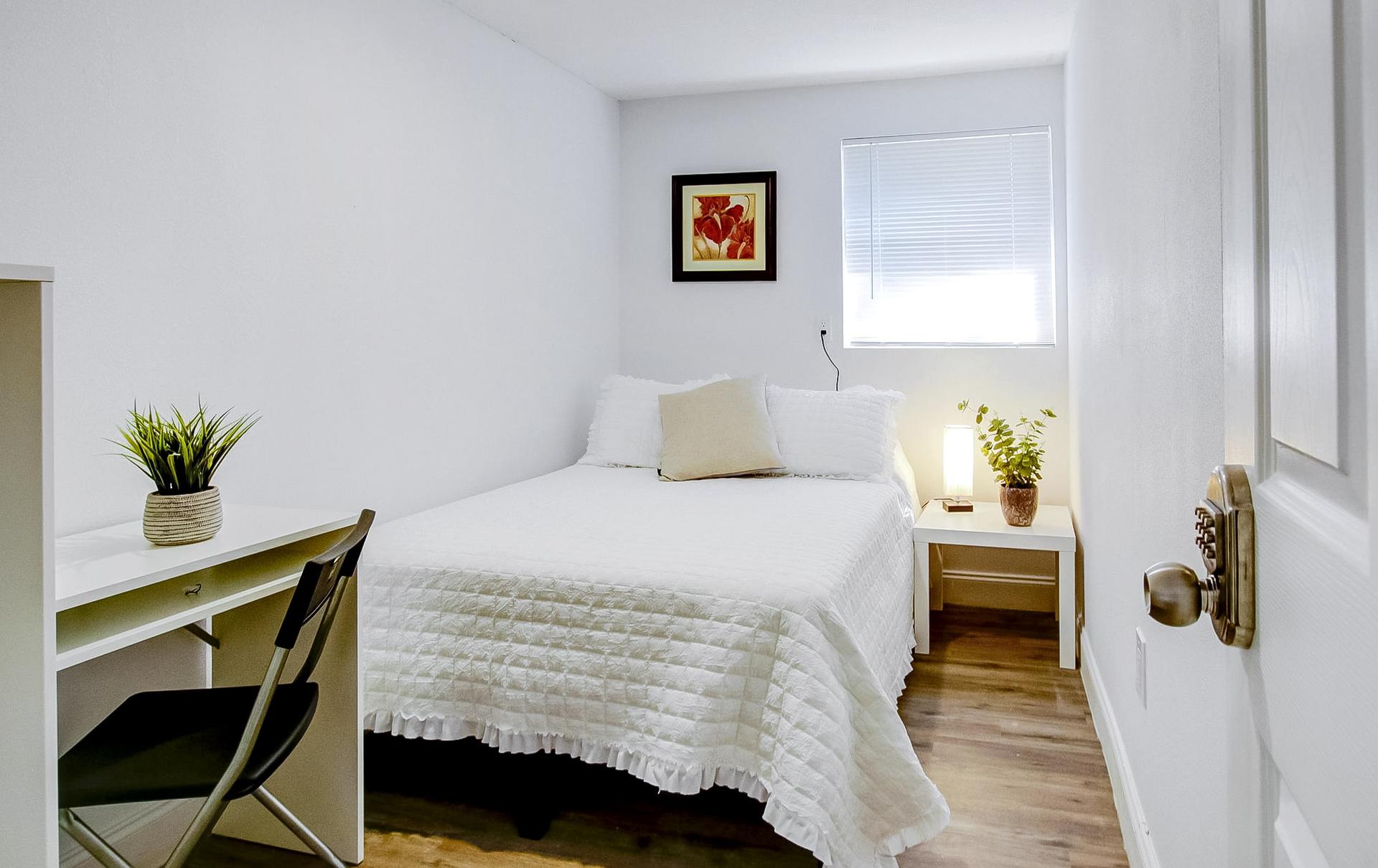 bedroom, detected: bed