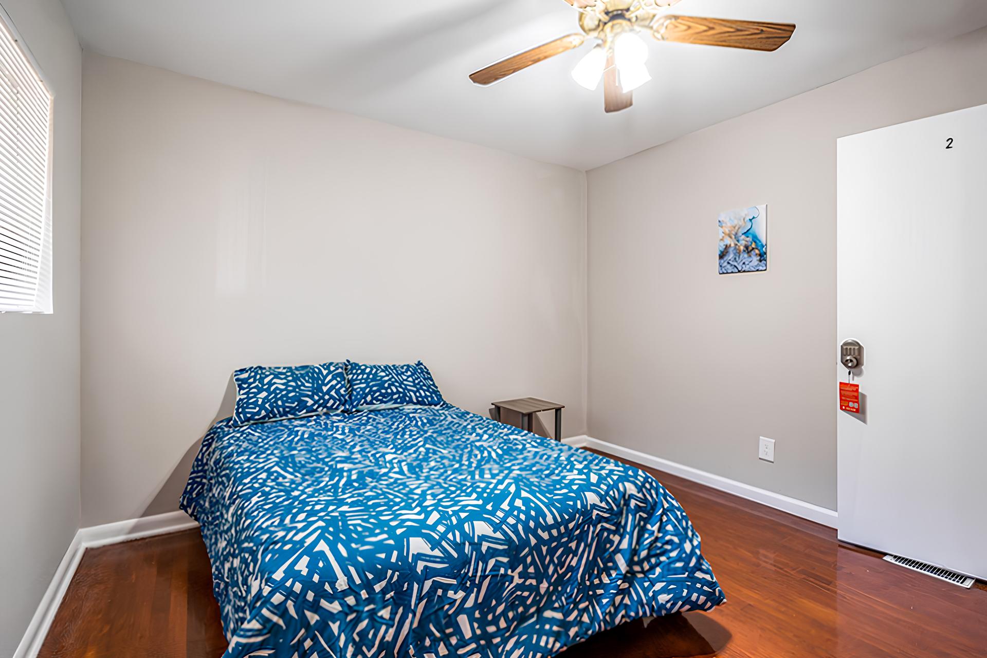 bedroom, detected: ceiling fan, window blind, bed