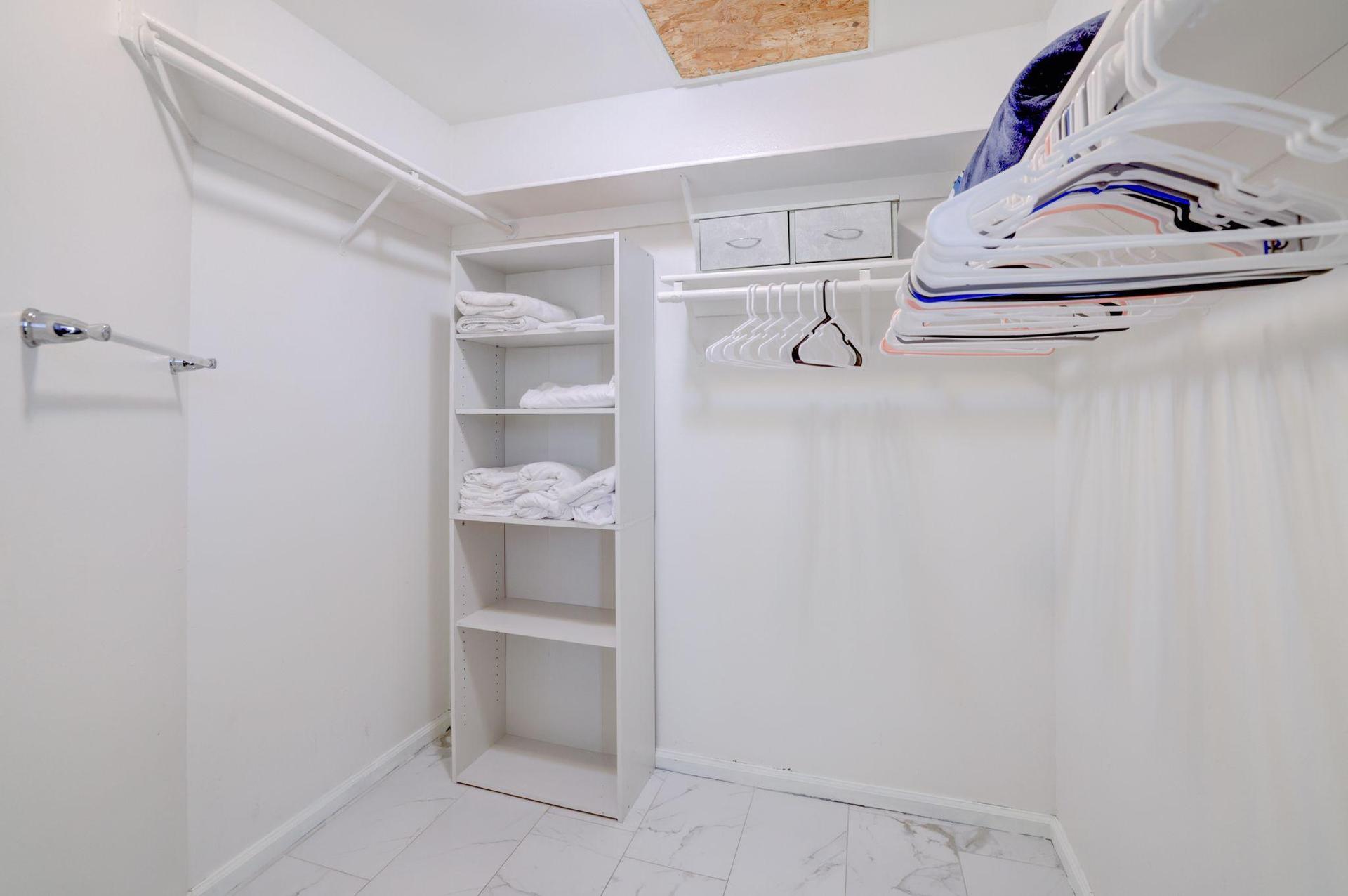 Walk-in Closet
