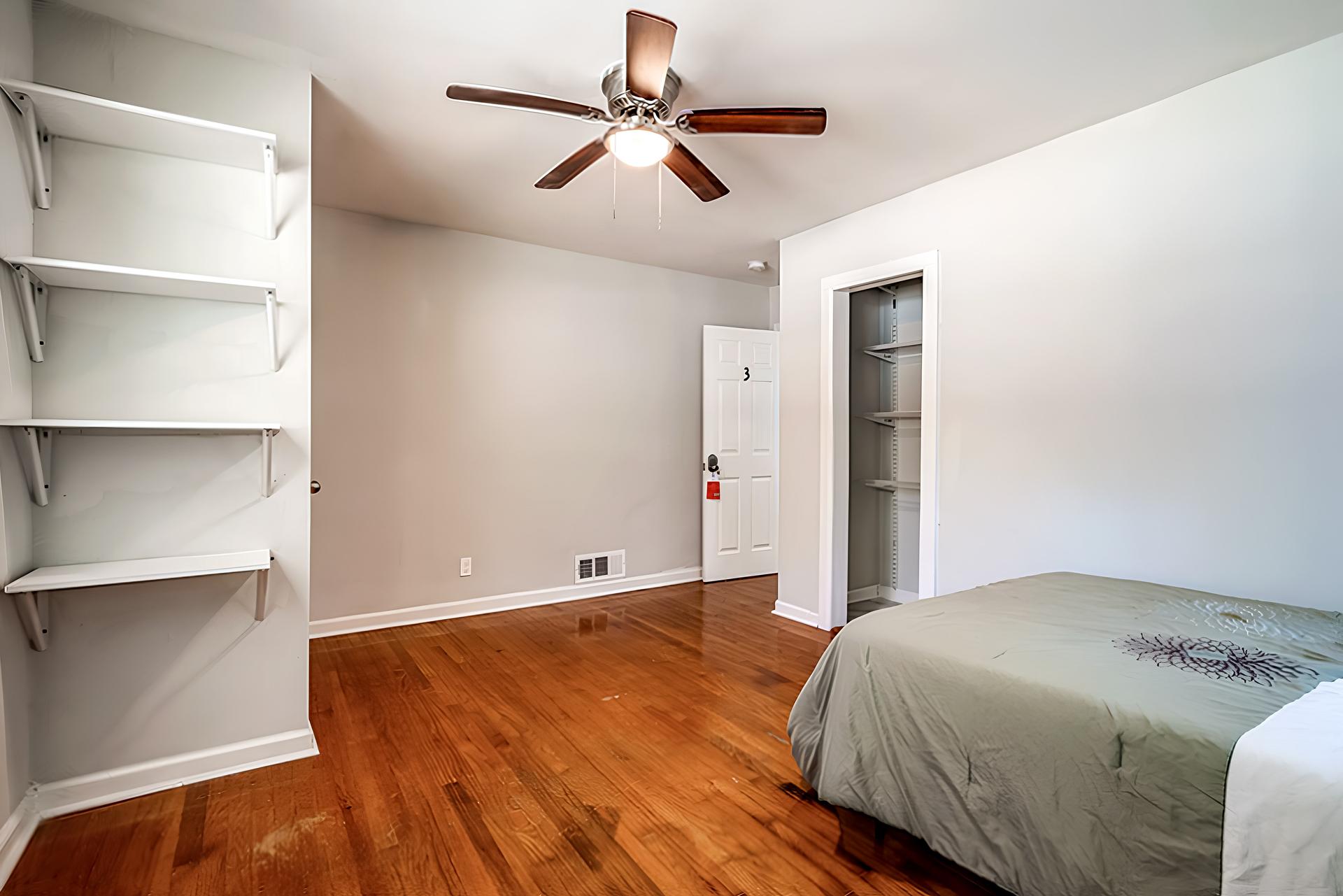 bedroom, detected: ceiling fan, window blind, bed