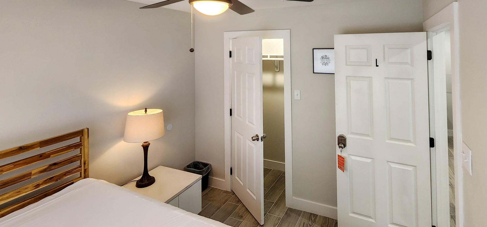 bedroom, detected: ceiling fan, bed