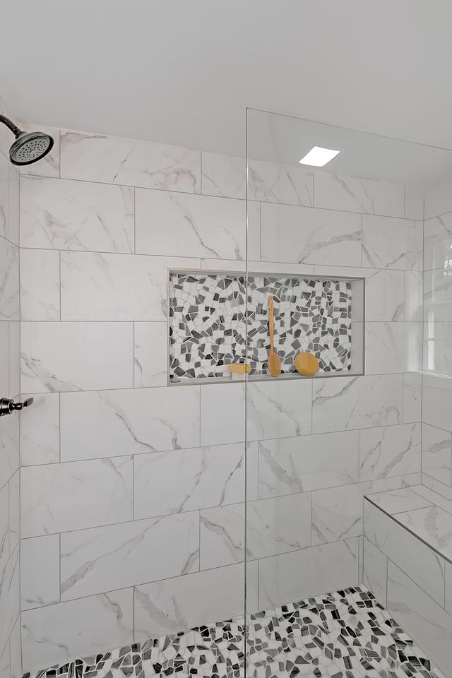 Bathroom(s)