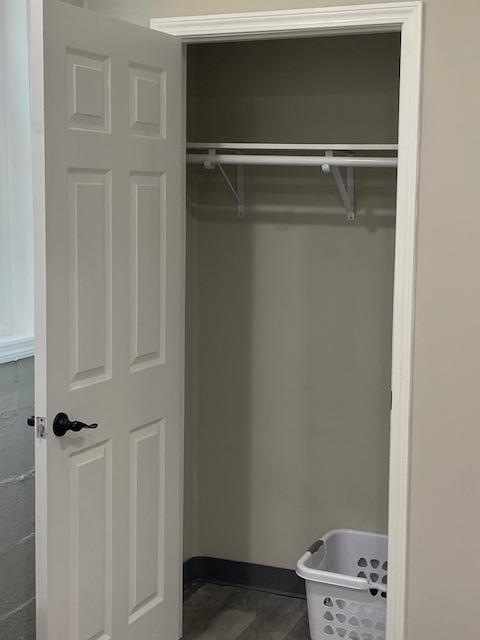 BR6 Closet