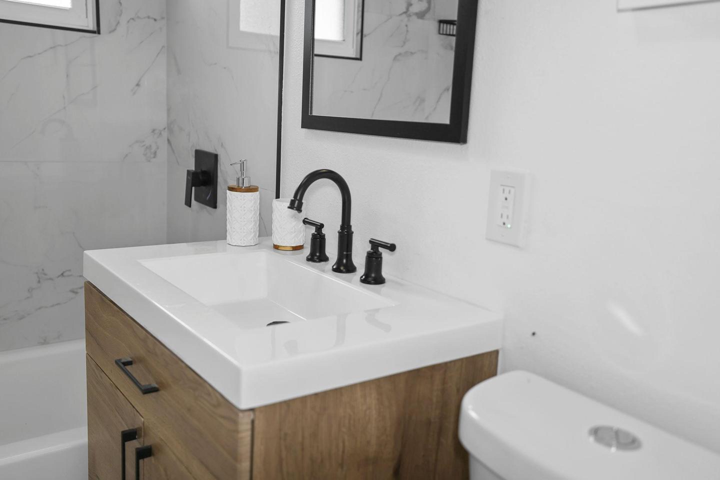 Bathroom(s)