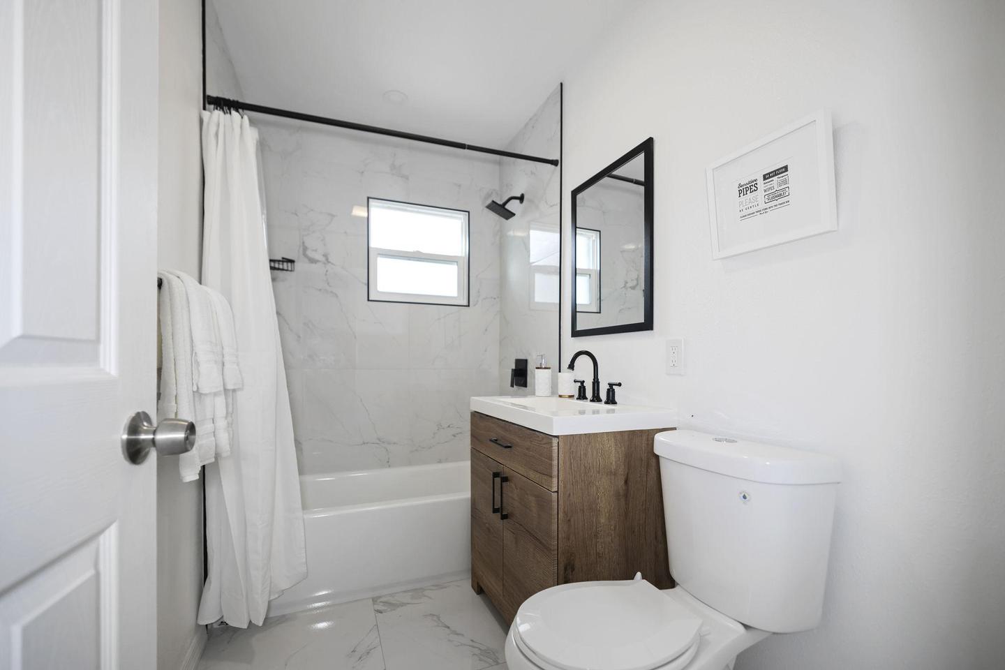 Bathroom(s)