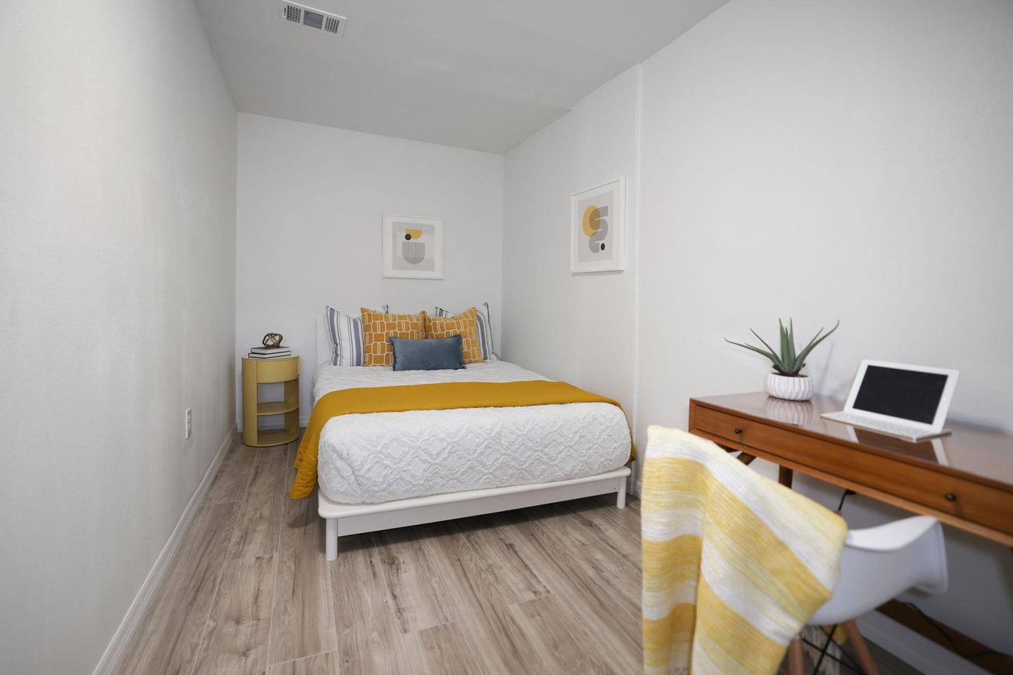 Bright Spot | Room #6