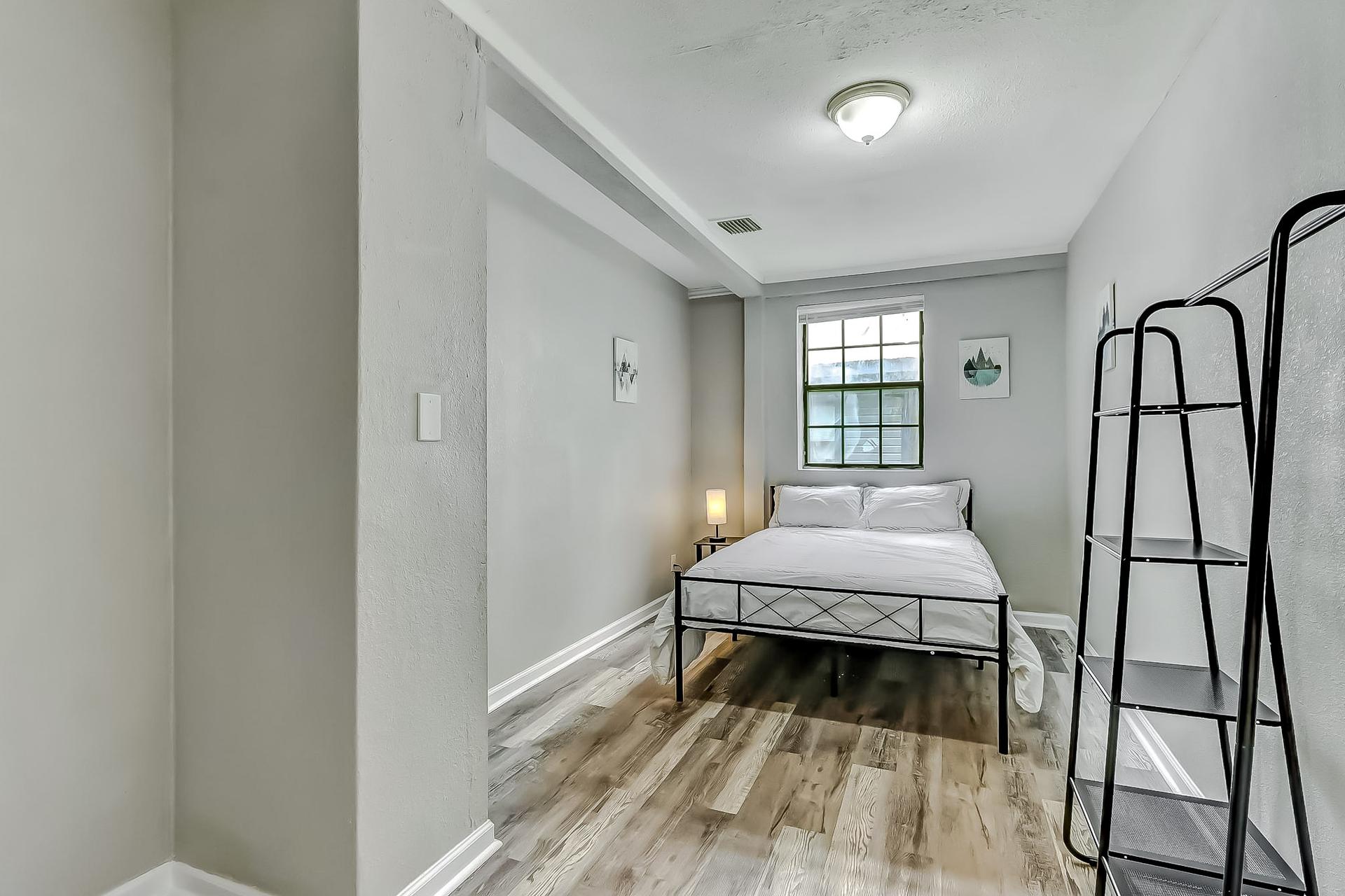 bedroom, detected: bed