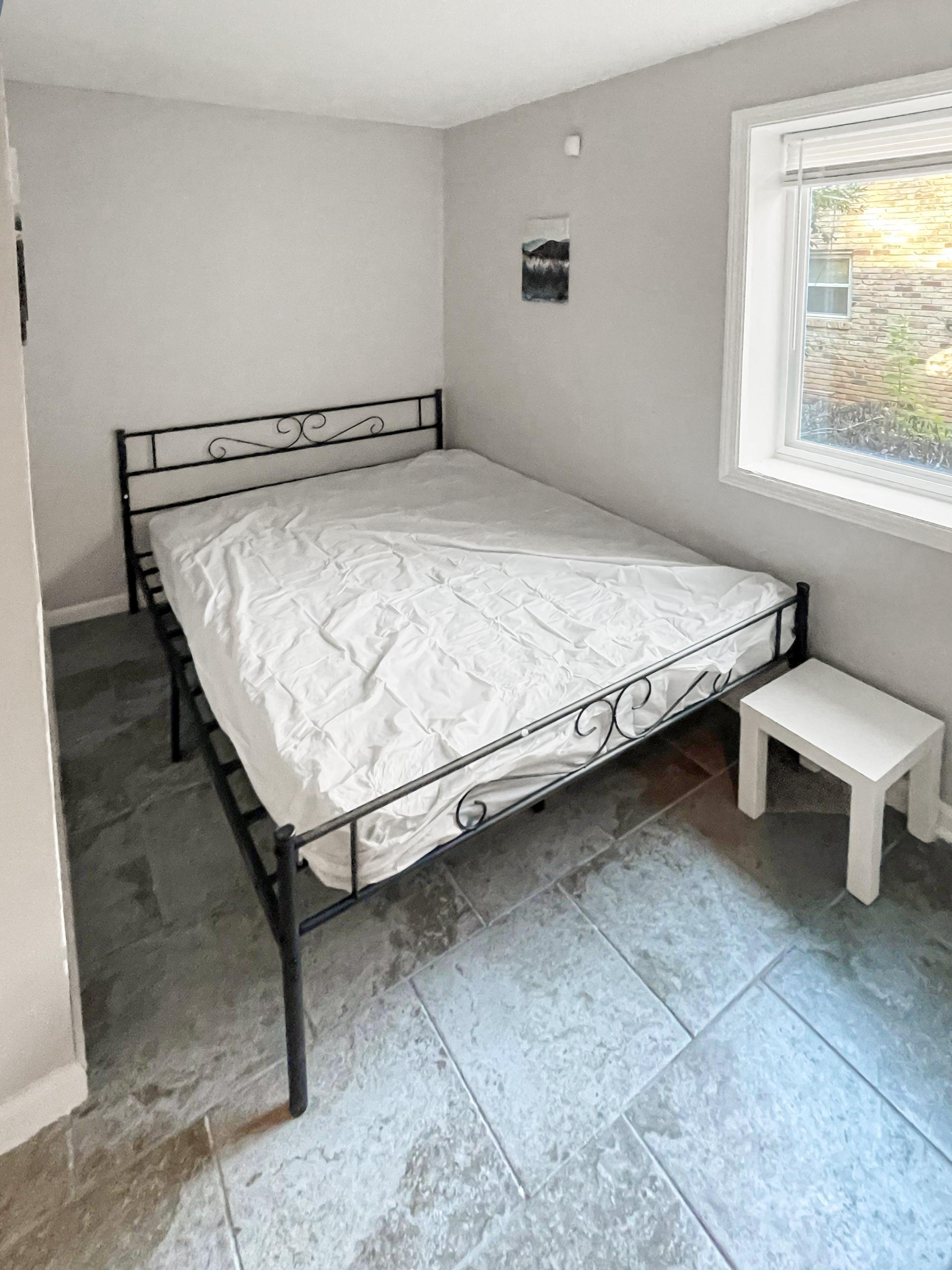 bedroom, detected: bed