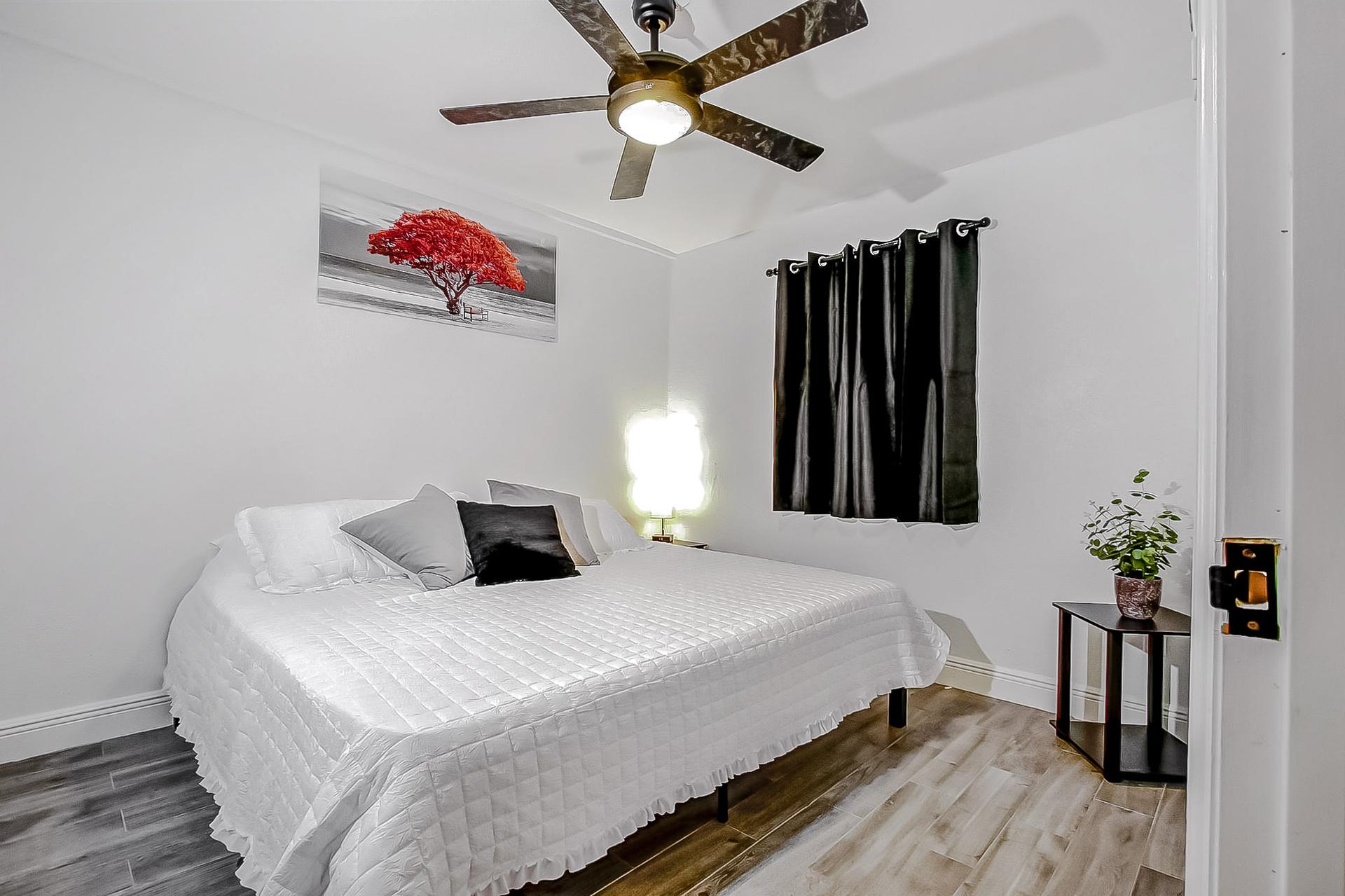 bedroom, detected: ceiling fan, bed, window blind