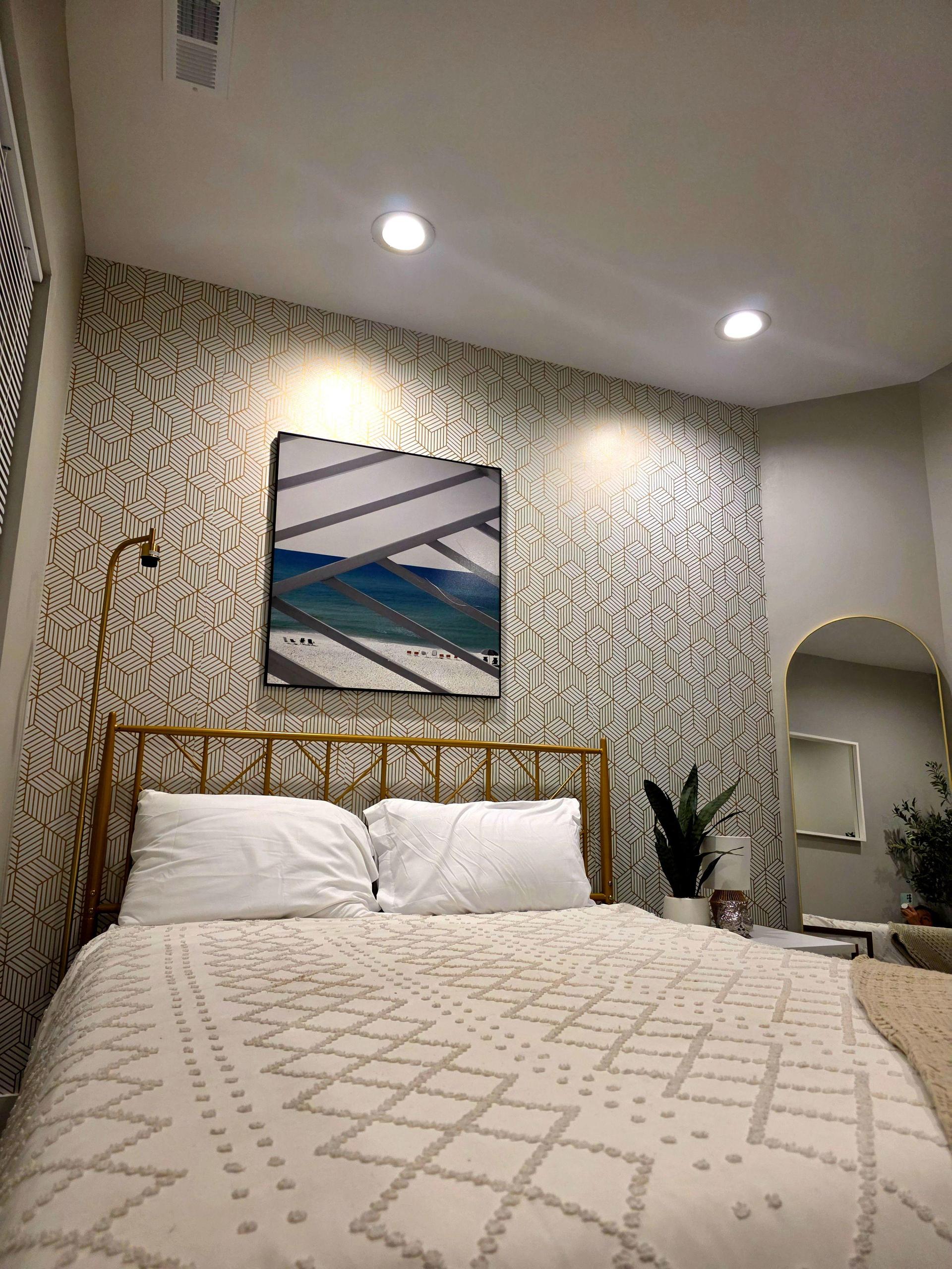 Eye catching accent wall and art