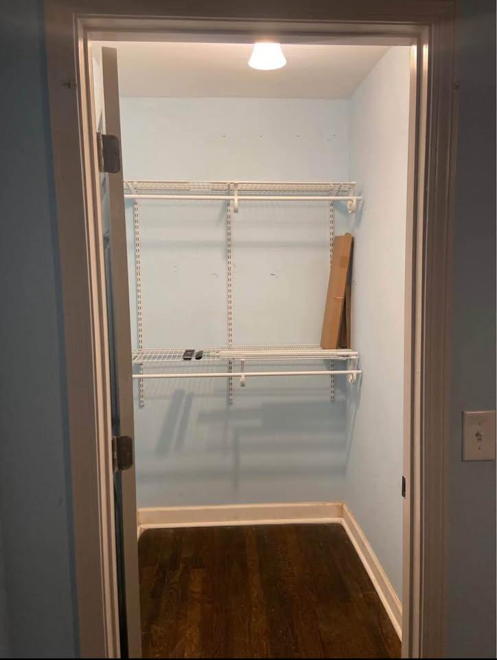 Walk in closet