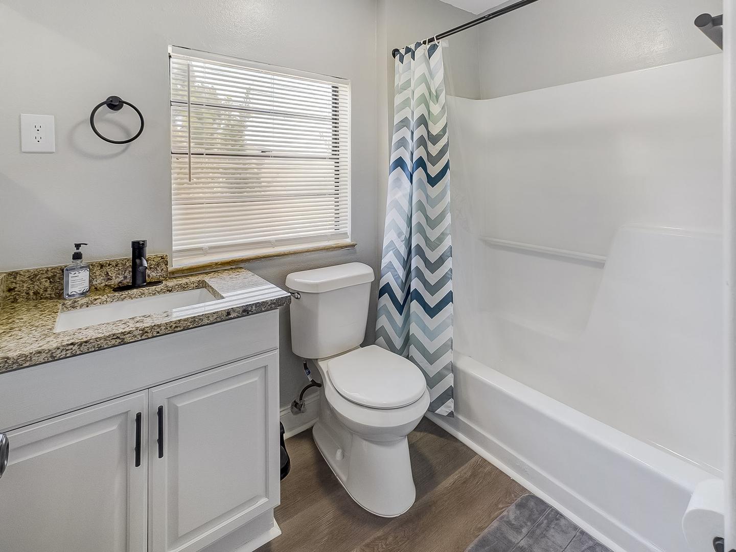 Bathroom(s)