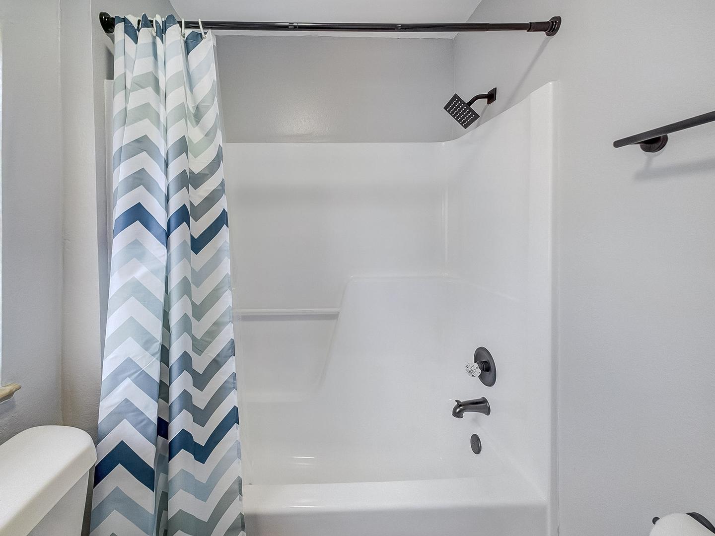 Bathroom(s)