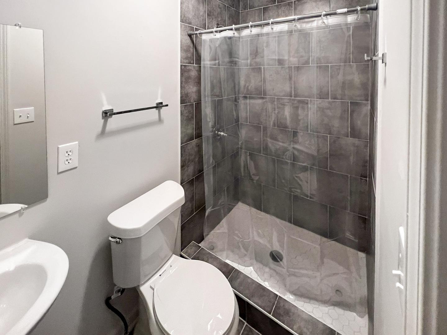 Bathroom(s)