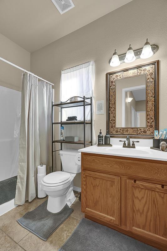Bathroom(s)