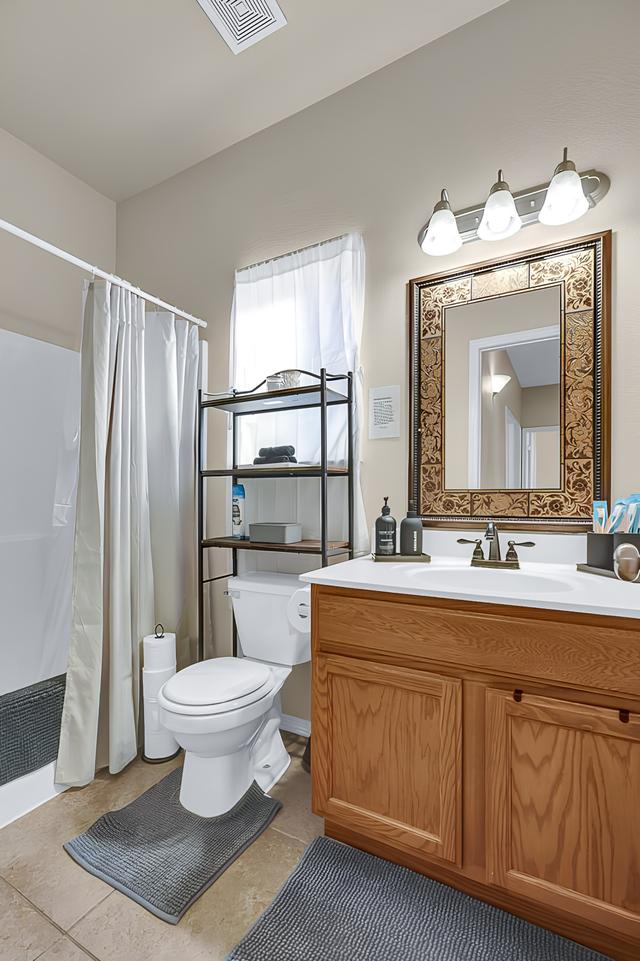 Bathroom(s)