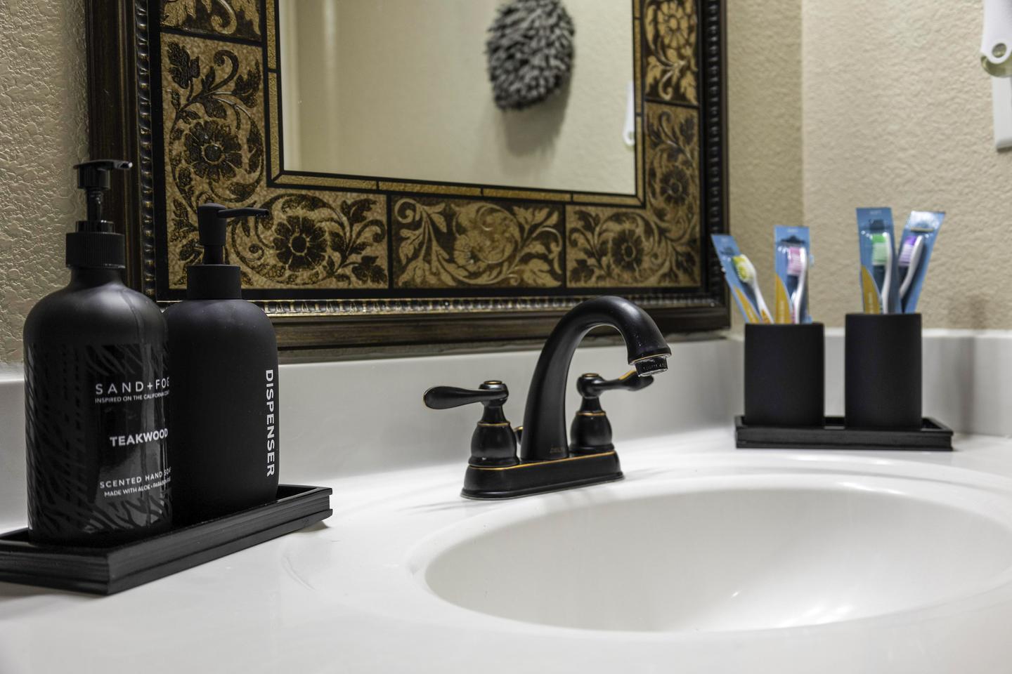 Bathroom(s)
