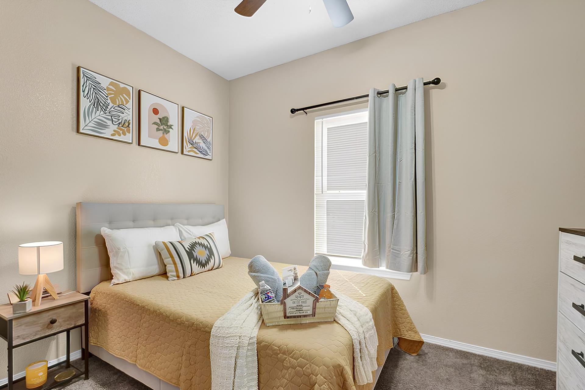 bedroom, detected: ceiling fan, bed, window blind
