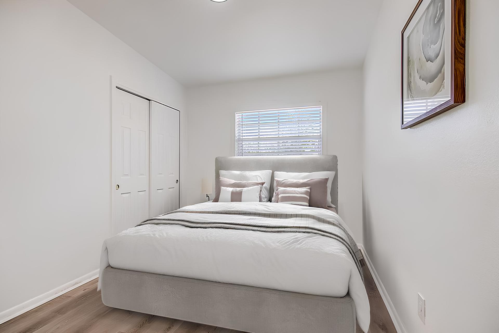This photo has been virtually staged. Not all furnishings seen will be included. Please view the virtual tour.
