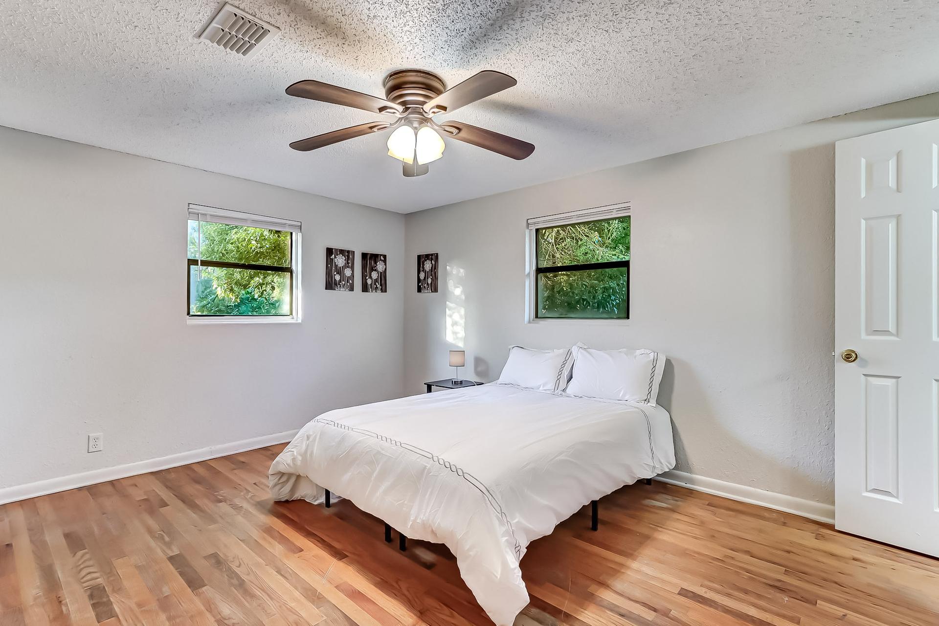 bedroom, detected: ceiling fan, window blind, bed